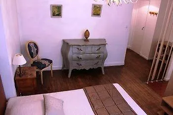 Bed & Breakfast Résidence Et D'hôtes De La Porte D'arras 4*