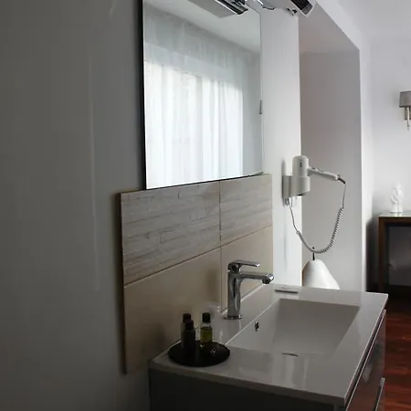 فندق مبيت وإفطار Et D'hotes De La Porte D'arras 4*