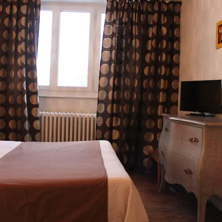 Et D'hotes De La Porte D'arras 4* دويه