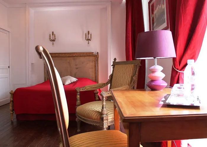 Résidence Et D'hôtes De La Porte D'arras Bed & Breakfast