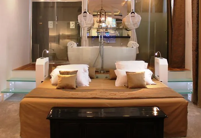 Bed & Breakfast Résidence Et D'hôtes De La Porte D'arras Douai