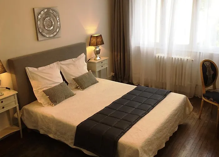 Résidence Et D'hôtes De La Porte D'arras