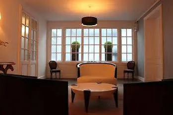 Résidence Et D'hôtes De La Porte D'arras Bed & Breakfast