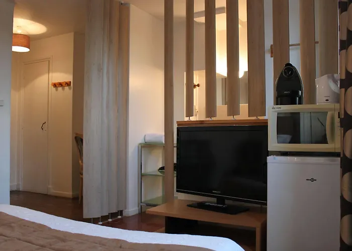 Bed & Breakfast Résidence Et D'hôtes De La Porte D'arras 4*