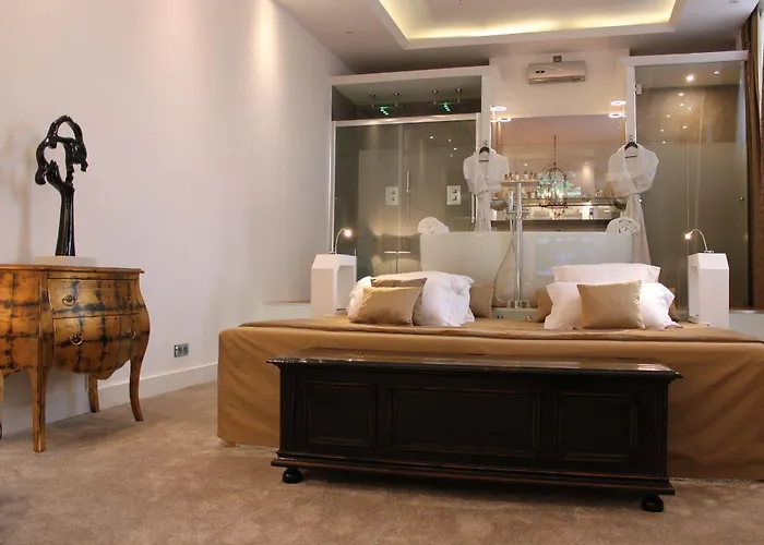 Résidence Et D'hôtes De La Porte D'arras 4*